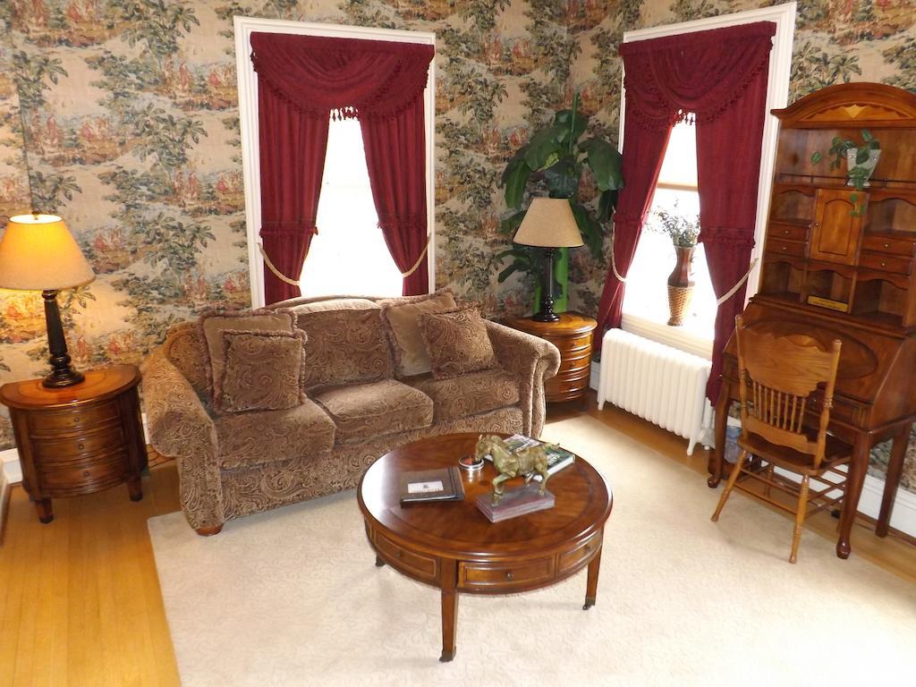 The Patriot House Bed & Breakfast Annville Room photo